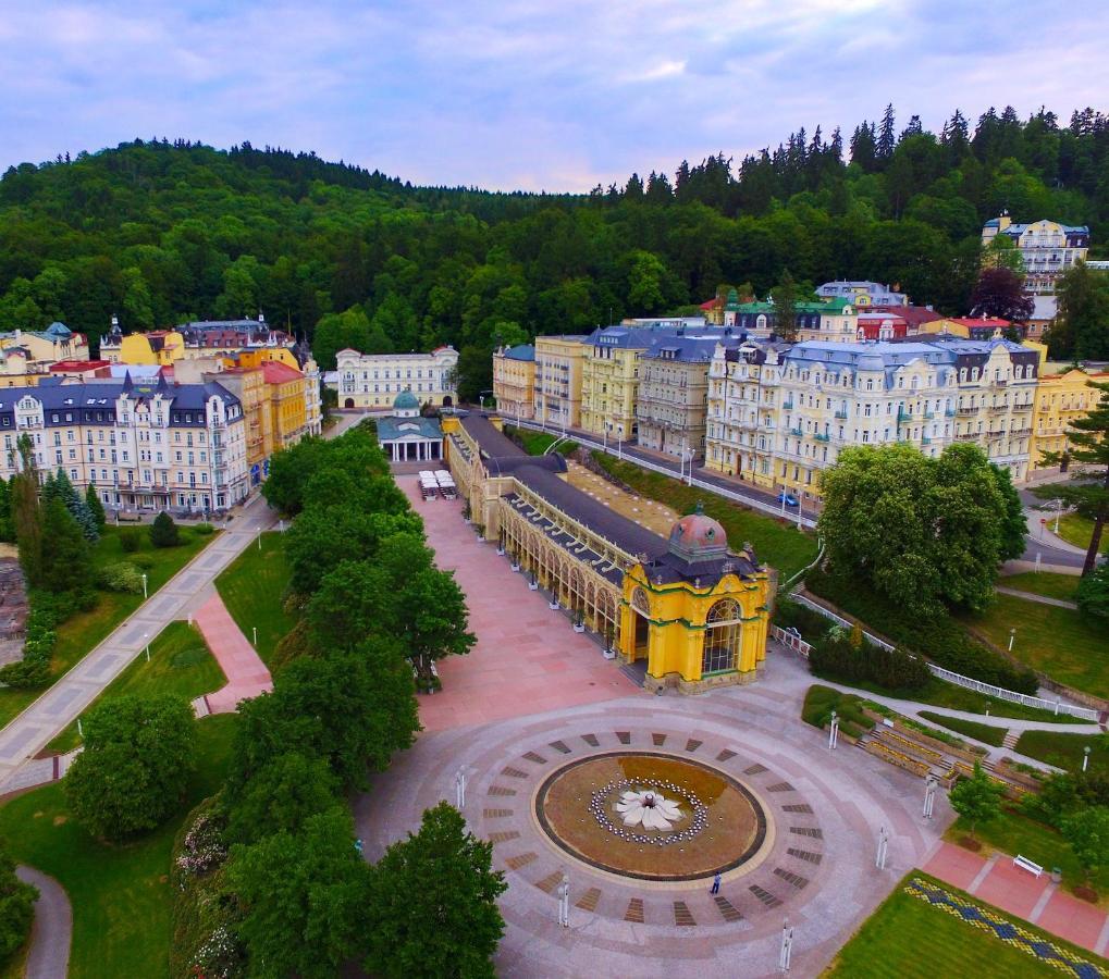 Gourmet Hotel Villa Patriot Mariánské Lázně Dış mekan fotoğraf