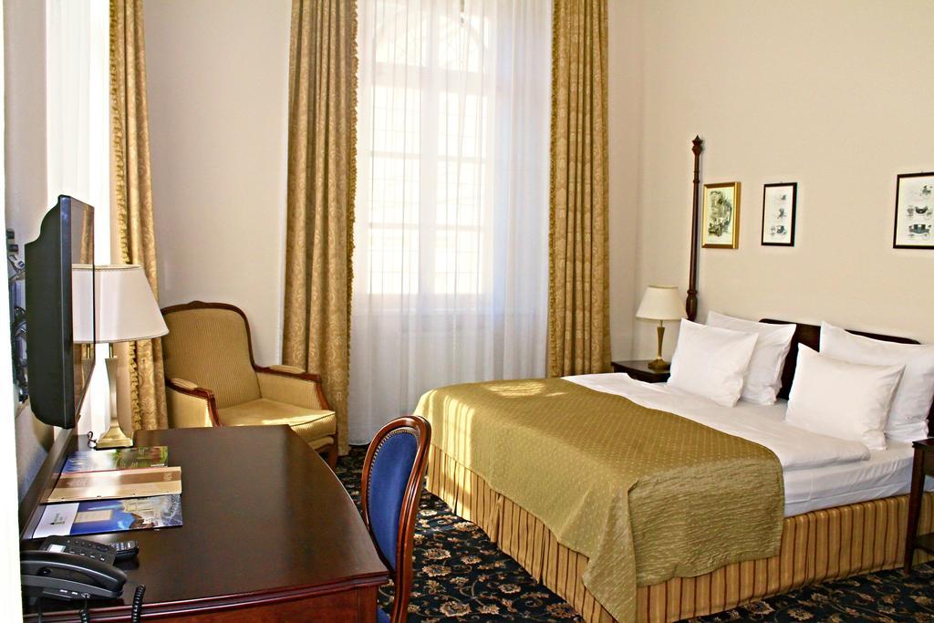 Gourmet Hotel Villa Patriot Mariánské Lázně Oda fotoğraf